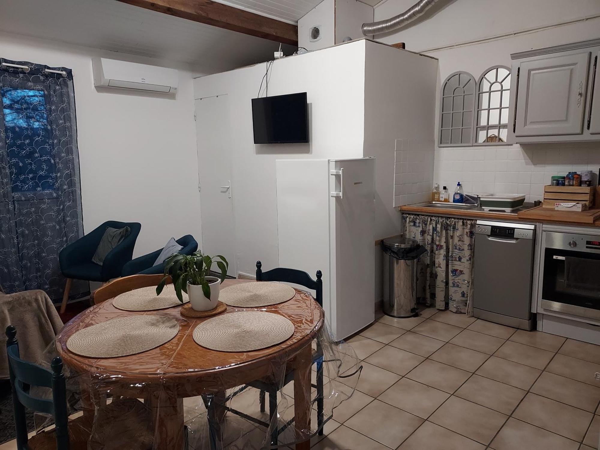 Appartement L'Esquirou à Rocbaron Extérieur photo